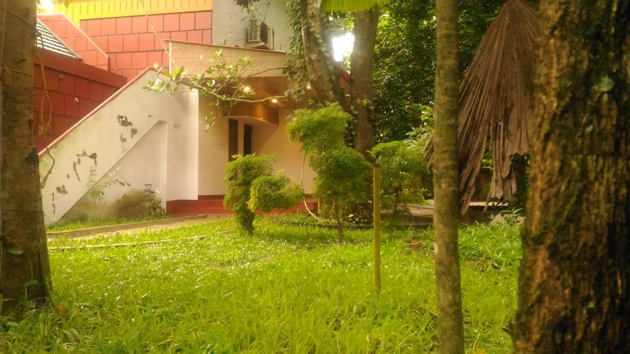 Marari Beach Pearl Homestay Mararikulam Exterior photo